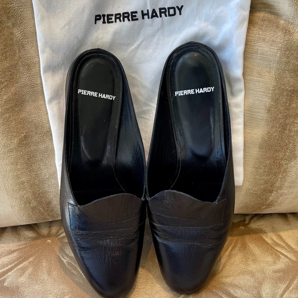 🐈‍⬛Pierre Hardy Black Flat Mules Size 39🐈‍⬛